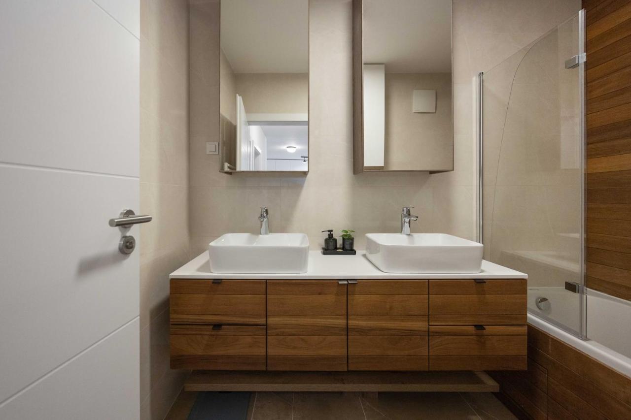Stylish 2Bdr Apartment- Free Garage ザグレブ エクステリア 写真
